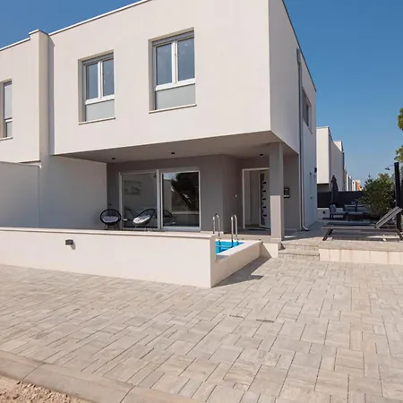 Pomalo Villa Vodice